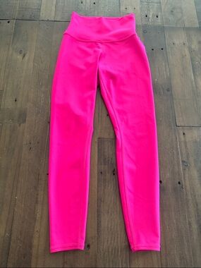 ALO High-Waist Hot Pink airlift leggings
